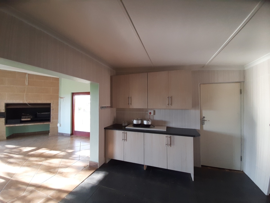 10 Bedroom Property for Sale in Cove Ridge East Eastern Cape